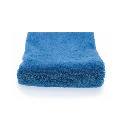 Toalha de banho azul dobrada