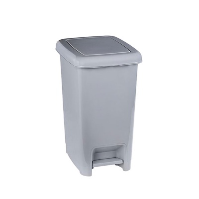 Contentor de lixo cinzento com pedal