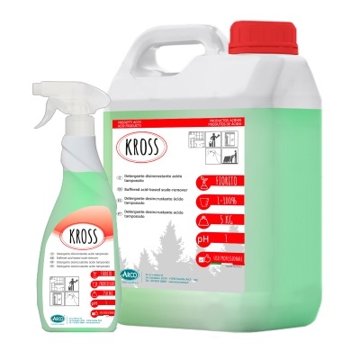 Produtos de limpeza KROSS em borrifador e galão com líquido verde e rótulos brancos e vermelhos.