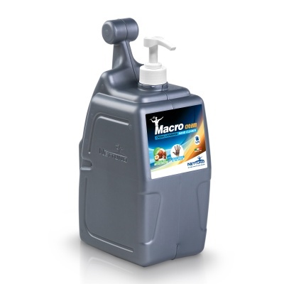 Frasco cinzento com dispensador branco e etiqueta Macro cream