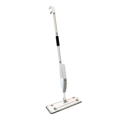 Mopa plana de limpeza branca com cabo metálico ajustável e base retangular