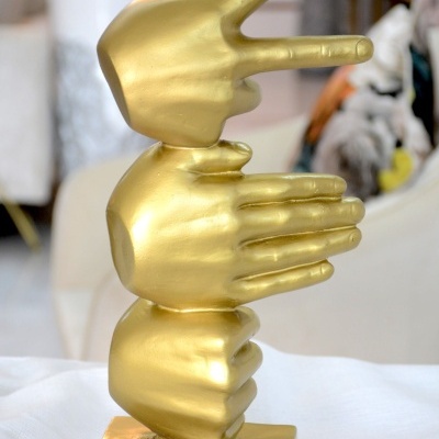 Figura "Pedra Papel e Tesoura"