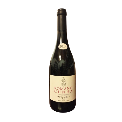 Garrafa de vinho Romano Cunha 2014 com rótulo branco