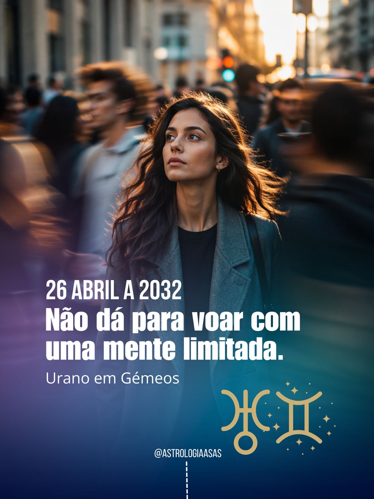 Mulher de casaco cinza em multidão com texto astrológico em português