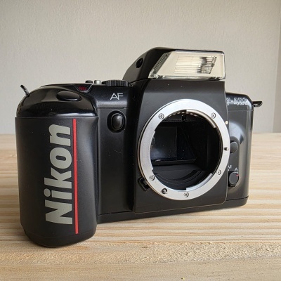 https://www.muuro.pt/product/nikon-f401x
