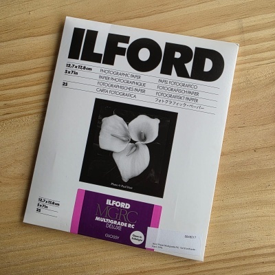 https://www.muuro.pt/product/ilford-multigrade-13x18-brilhante-25folhas