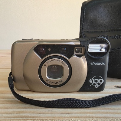 https://www.muuro.pt/product/polaroid-900z-analogica-compacta