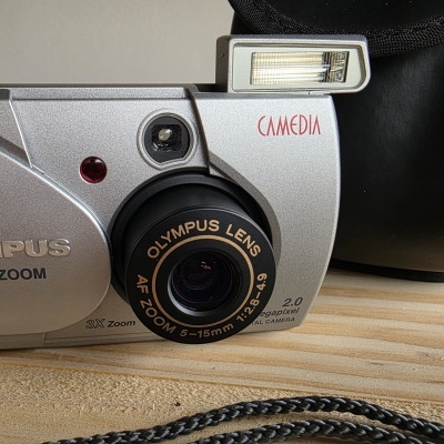 https://www.muuro.pt/product/olympus-c220-zoom