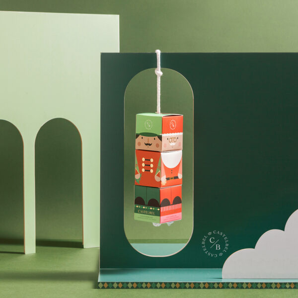 Blocos empilháveis de madeira com desenho de soldado vermelho e verde para decoração natalícia