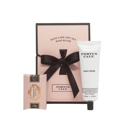 Conjunto de presente para cuidados das mãos PORTUS CALE com creme de mãos, sabonete e caixa rosa com laço preto