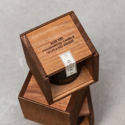 Vela&#x20;Arom&#x00E1;tica&#x20;Ruby&#x20;Red&#x20;210g