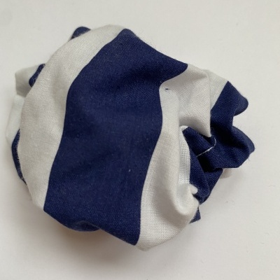 Elástico para cabelo riscas azul escuro e branco