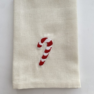Guardanapo de tecido cru com bordado de bengala doce vermelho e branco