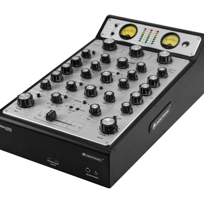 Mesa de mistura áudio analógica com botões e medidores