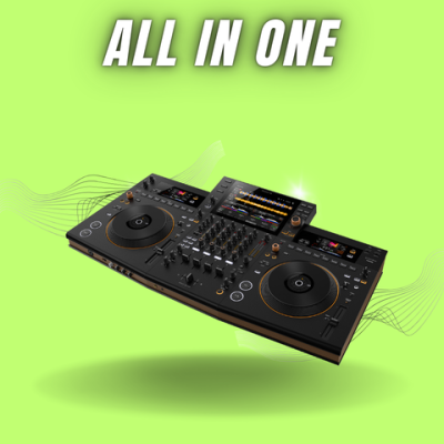 Controlador de DJ preto com dois pratos e ecrãs, texto ALL IN ONE em fundo verde