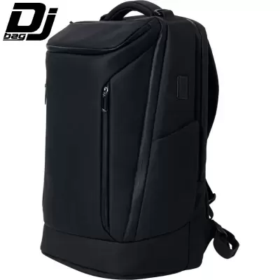 mochila preta moderna com vários compartimentos e logo Dj bag