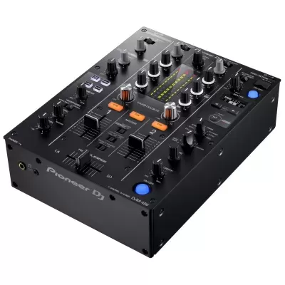 Mesa de mistura para DJ Pioneer DJ modelo DJM-450 preta com botões e sliders