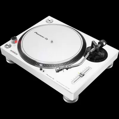 Gira-discos branco Pioneer DJ em fundo preto