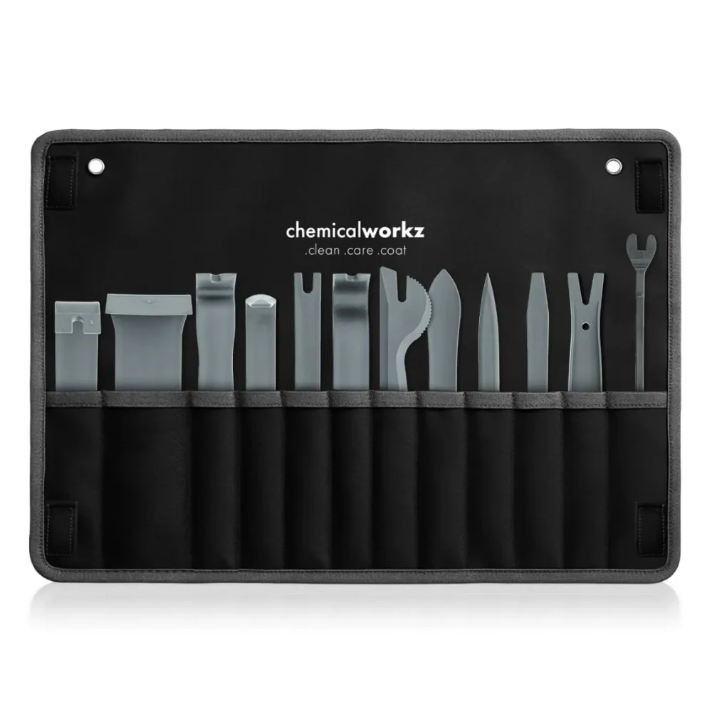 Conjunto de 12 ferramentas de plástico cinza organizadas em bolsa preta