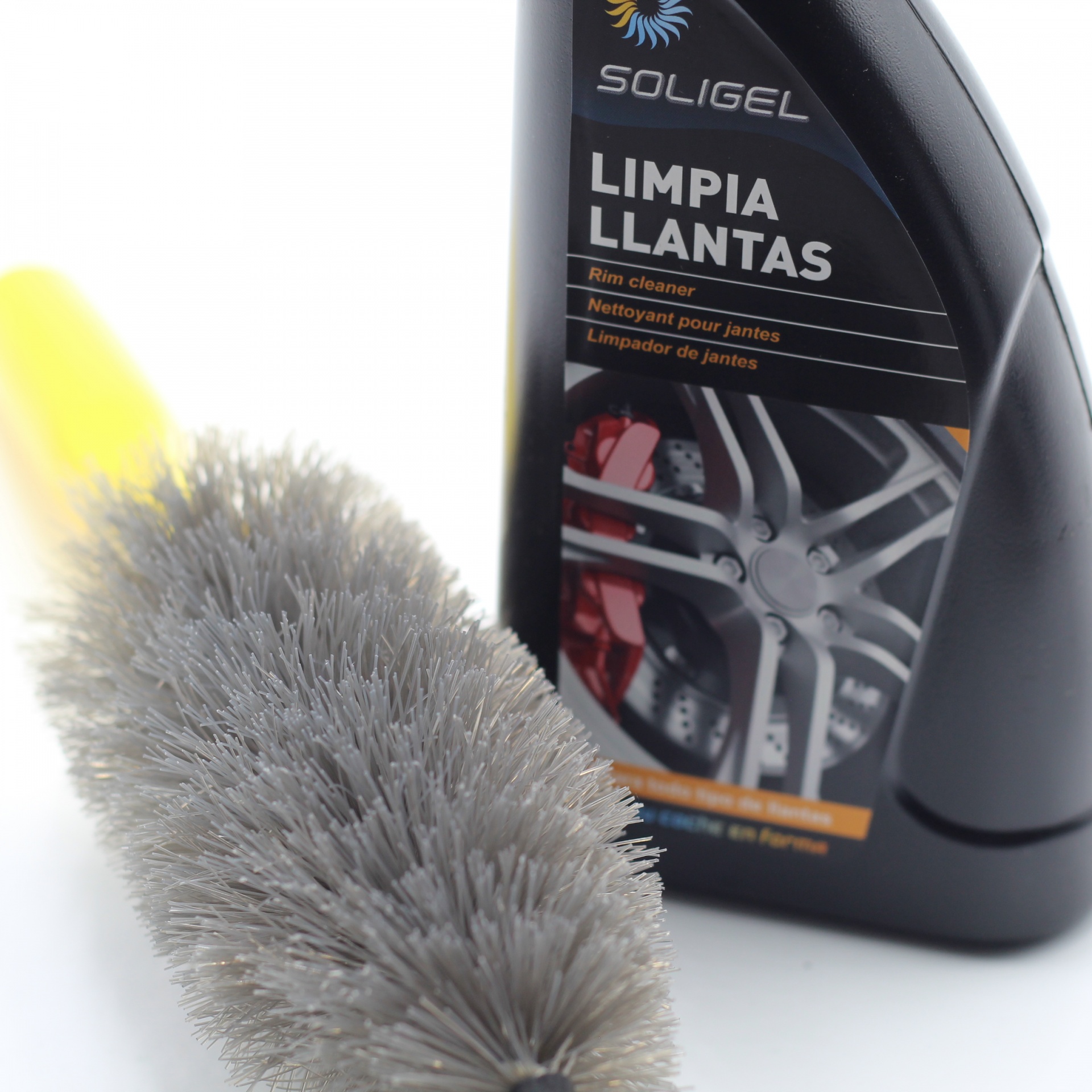 Limpa jantes Soligel com escova amarela e cerdas cinzentas