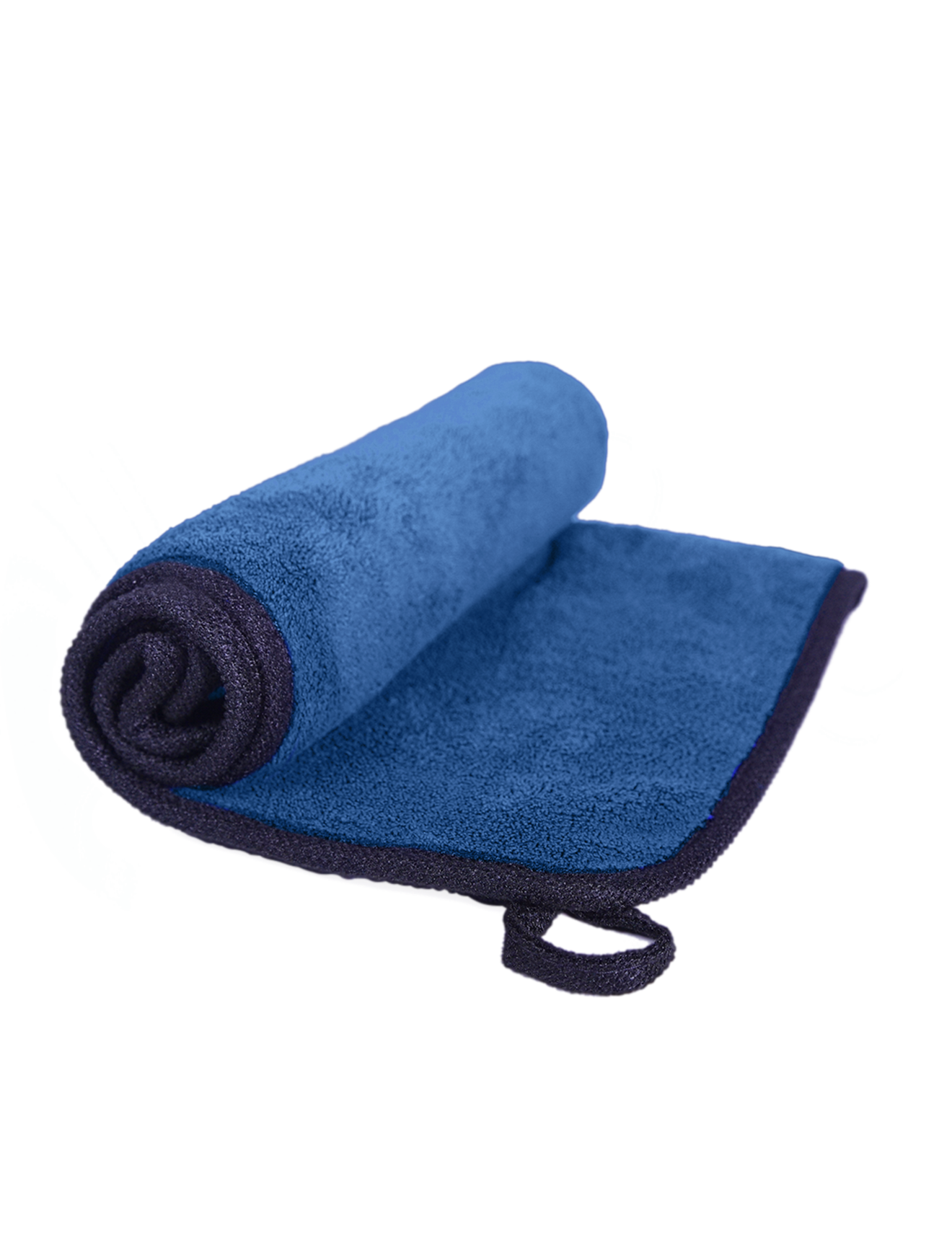 Toalha de microfibra azul com borda roxa e alça para pendurar