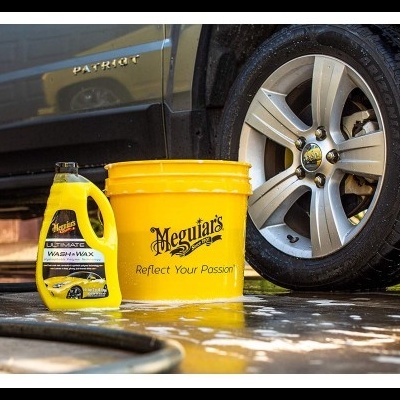 Meguiars&#x20;Ultimate&#x20;Wash&#x20;&amp;&#x20;Wax&#x20;shampoo