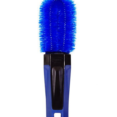 Escova de limpeza com cerdas azuis e cabo azul e preto