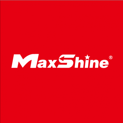 Logo MaxShine branca em fundo vermelho