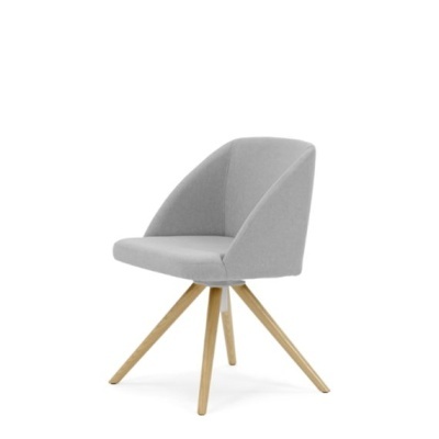 Cadeira cinza com pernas de madeira clara