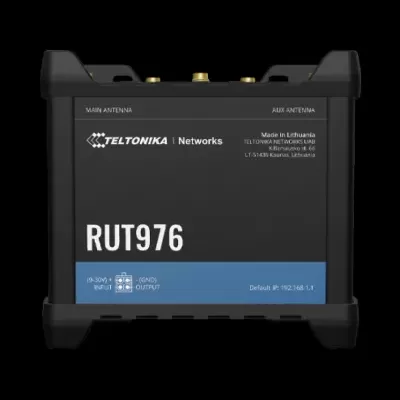 Roteador Teltonika Networks RUT976 preto com etiquetas azuis e texto branco