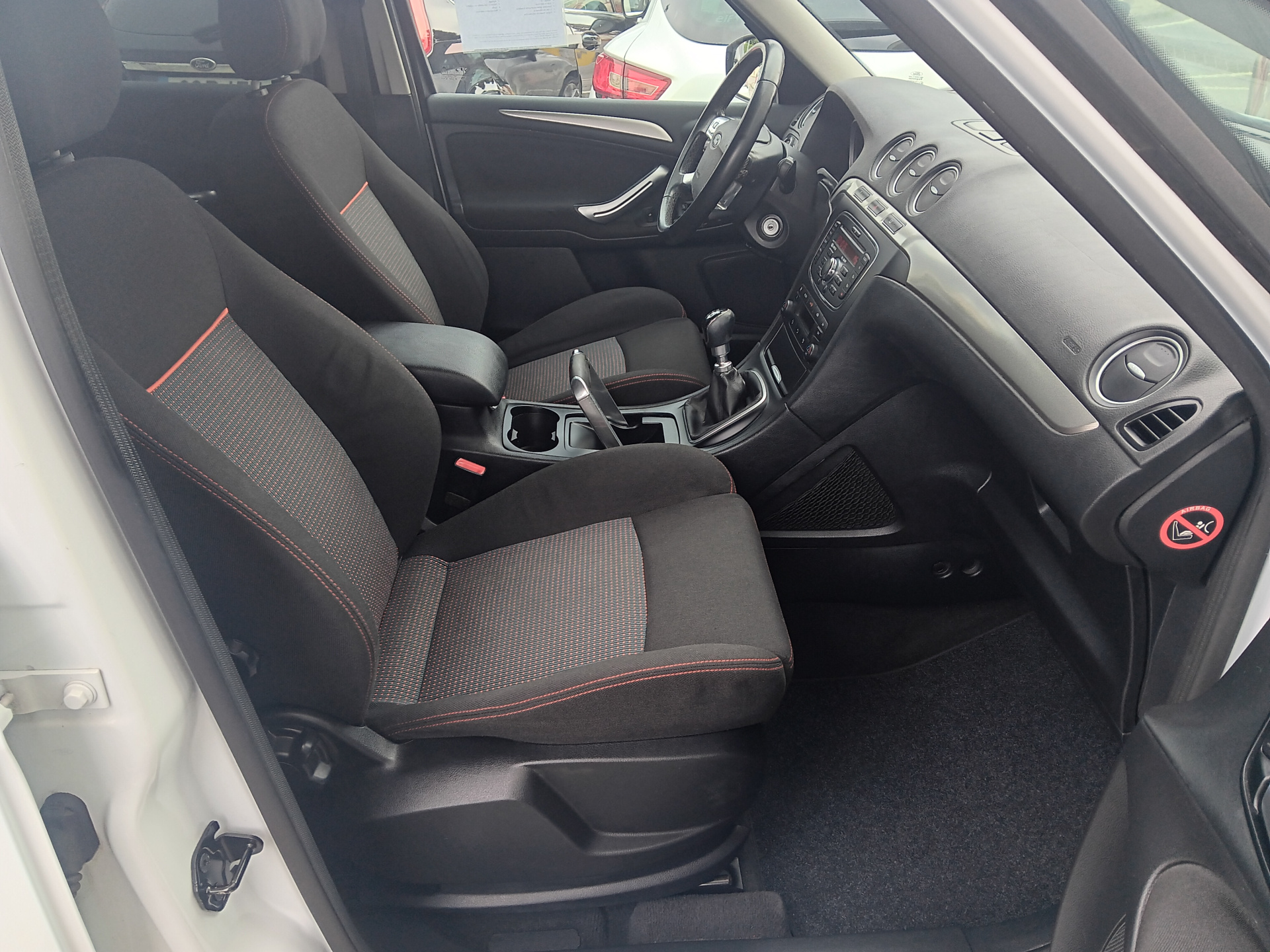 Ford S-Max 2.0 TDCi Trend 140cv 7 Lugares Ford S-Max 2.0 TDCi Trend 140cv 7 Lugares