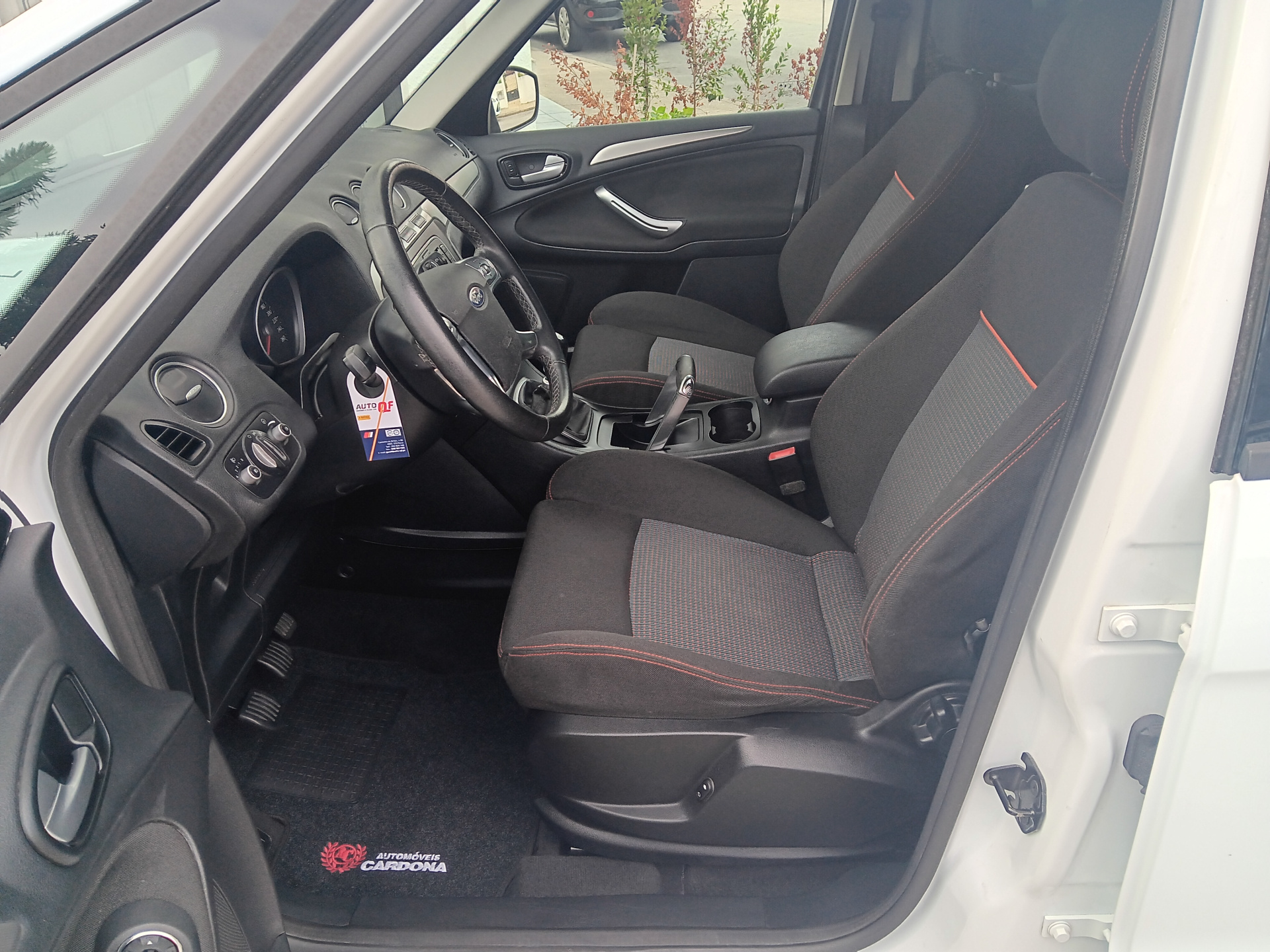Ford S-Max 2.0 TDCi Trend 140cv 7 Lugares Ford S-Max 2.0 TDCi Trend 140cv 7 Lugares