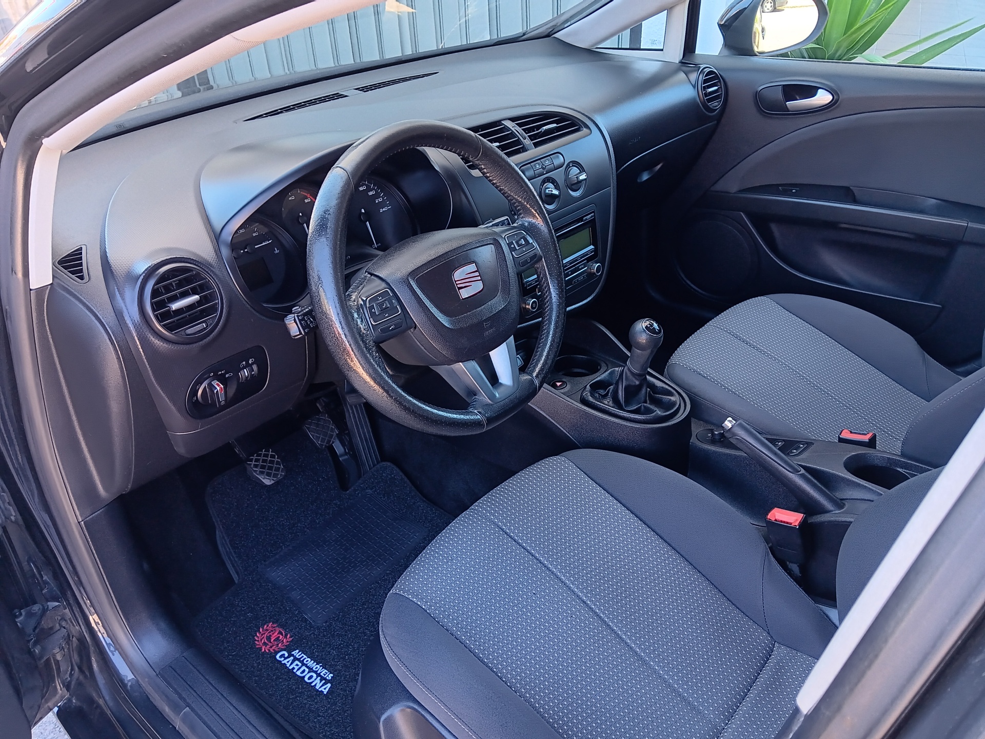 Seat Leon 1.6 TDi 105cv Seat Leon 1.6 TDi 105cv