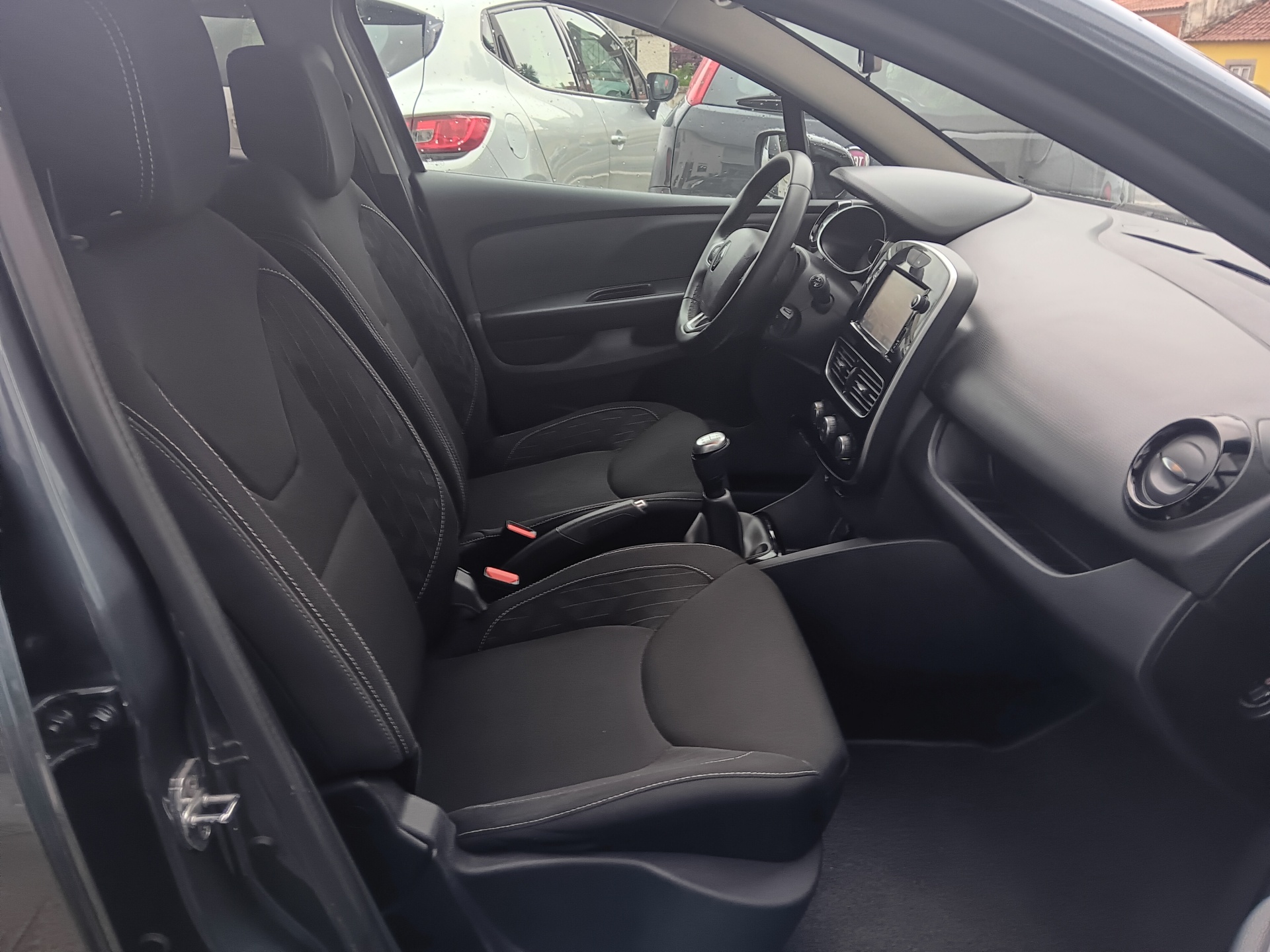 Renault Clio Sport Tourer Limited 0.9 TCE 90cv Renault Clio Sport Tourer Limited 0.9 TCE 90cv