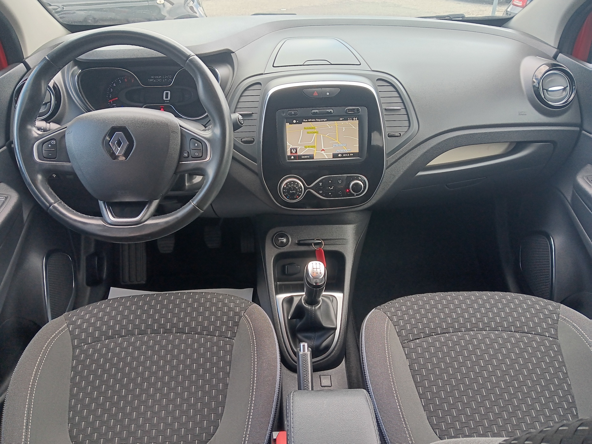 Renault Captur Exclusive 0.9 TCe 90cv Renault Captur Exclusive 0.9 TCe 90cv