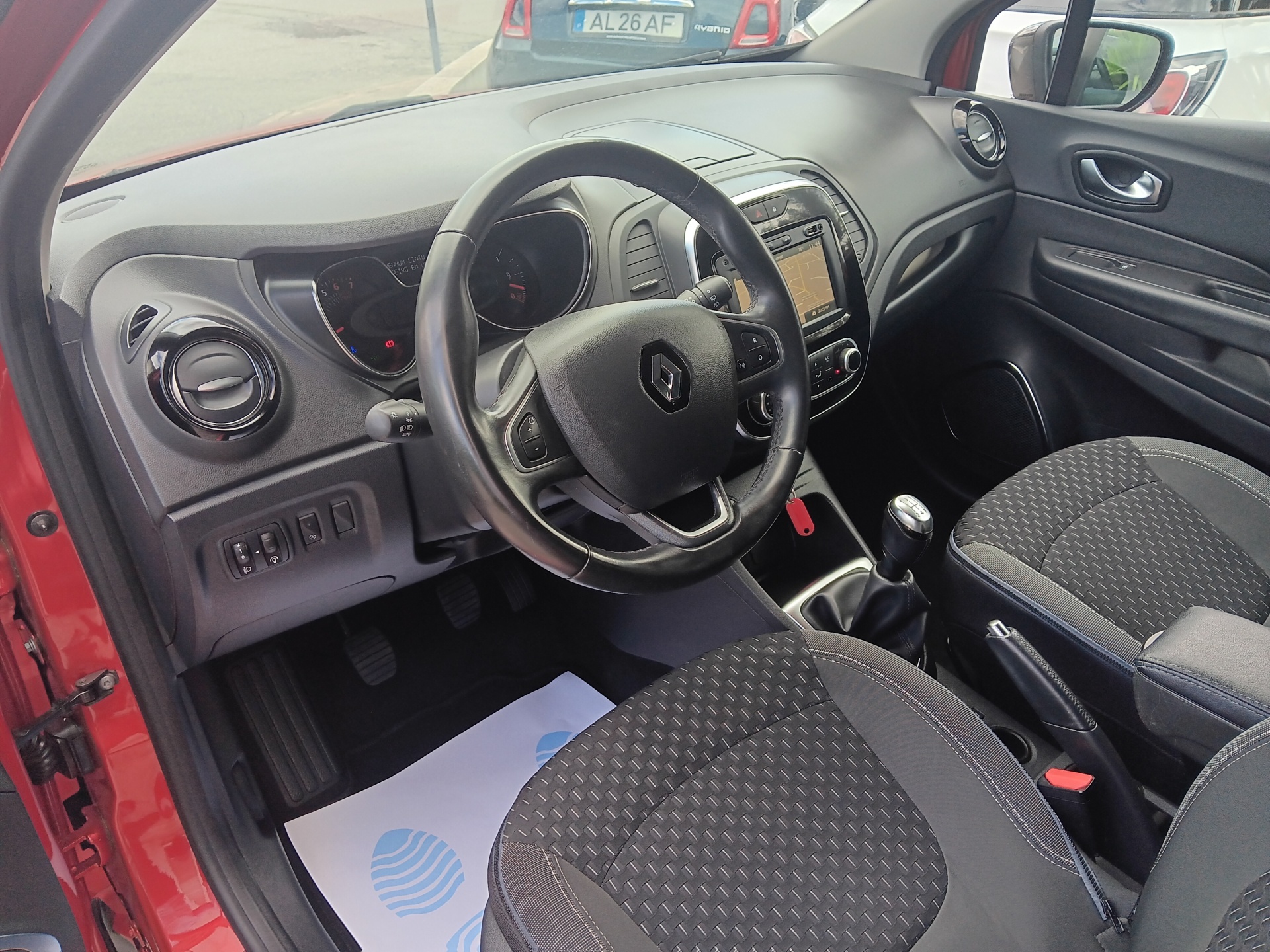 Renault Captur Exclusive 0.9 TCe 90cv Renault Captur Exclusive 0.9 TCe 90cv
