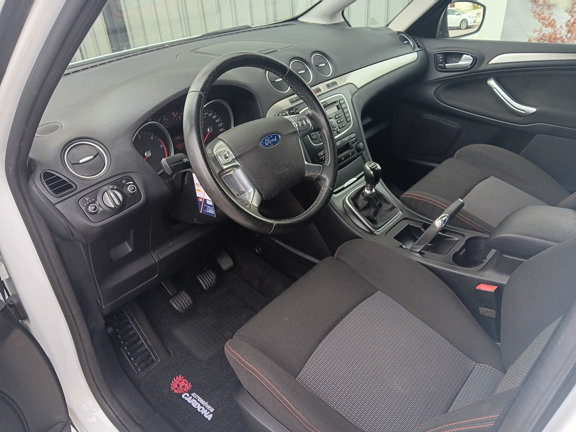 Ford S-Max 2.0 TDCi Trend 140cv 7 Lugares Ford S-Max 2.0 TDCi Trend 140cv 7 Lugares