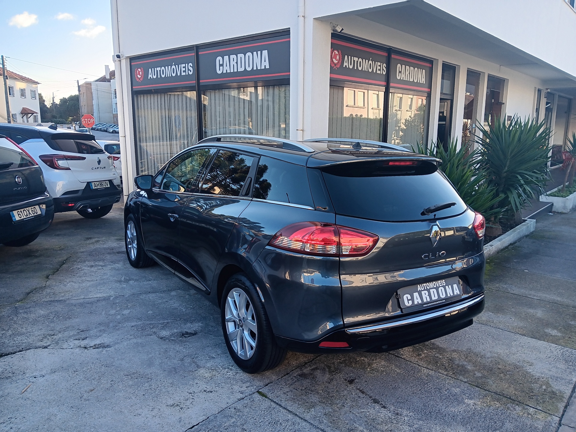 Renault Clio Sport Tourer Limited 0.9 TCE 90cv Renault Clio Sport Tourer Limited 0.9 TCE 90cv