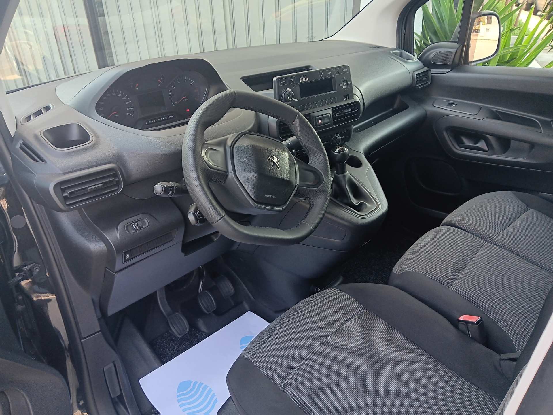 Peugeot Partner L1 Pro 1.6 BlueHDi 100cv Peugeot Partner L1 Pro 1.6 BlueHDi 100cv