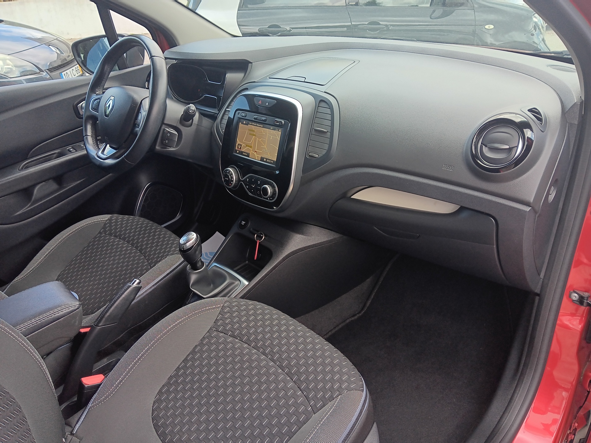 Renault Captur Exclusive 0.9 TCe 90cv Renault Captur Exclusive 0.9 TCe 90cv
