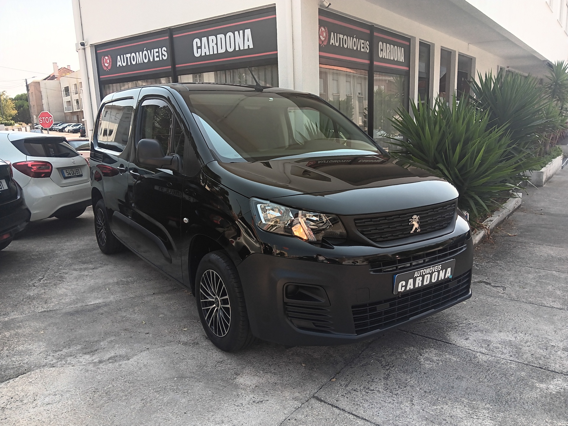 Peugeot Partner L1 Pro 1.6 BlueHDi 100cv Peugeot Partner L1 Pro 1.6 BlueHDi 100cv