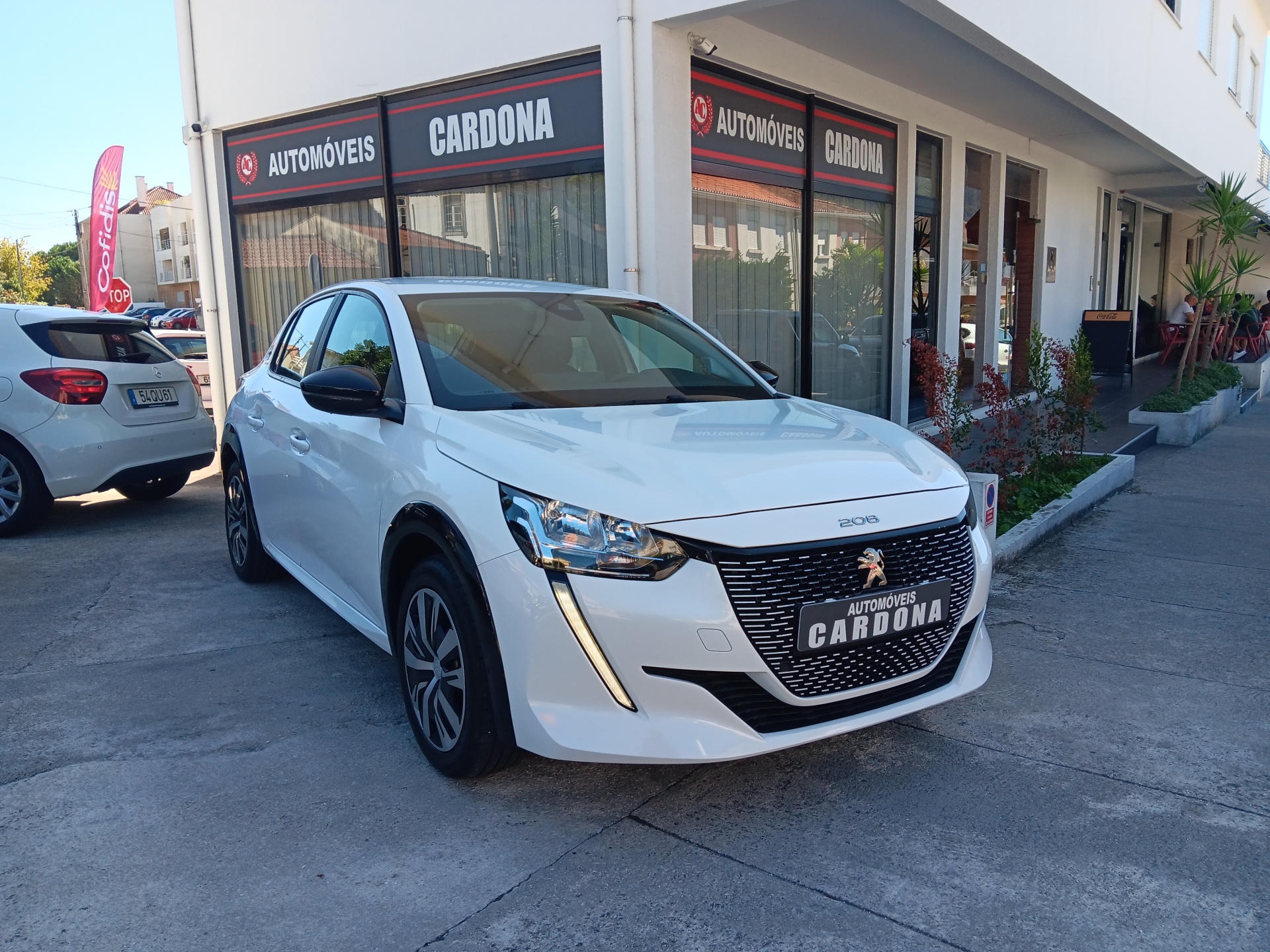 Peugoet e-208 Active 50 kwh 136cv Peugoet e-208 Active 50 kwh 136cv