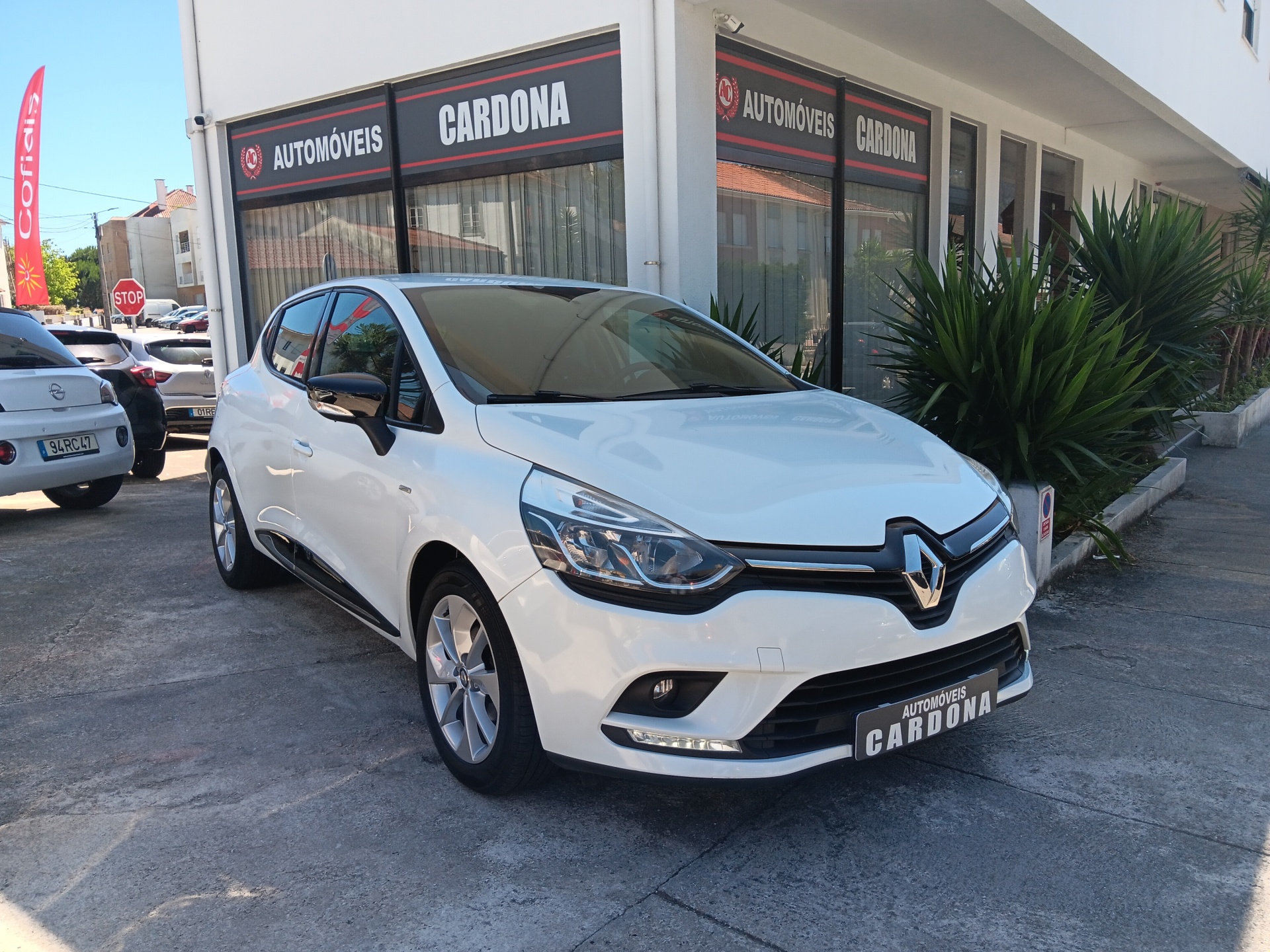 Renault Clio Limited 0.9 TCe 90cv Renault Clio Limited 0.9 TCe 90cv
