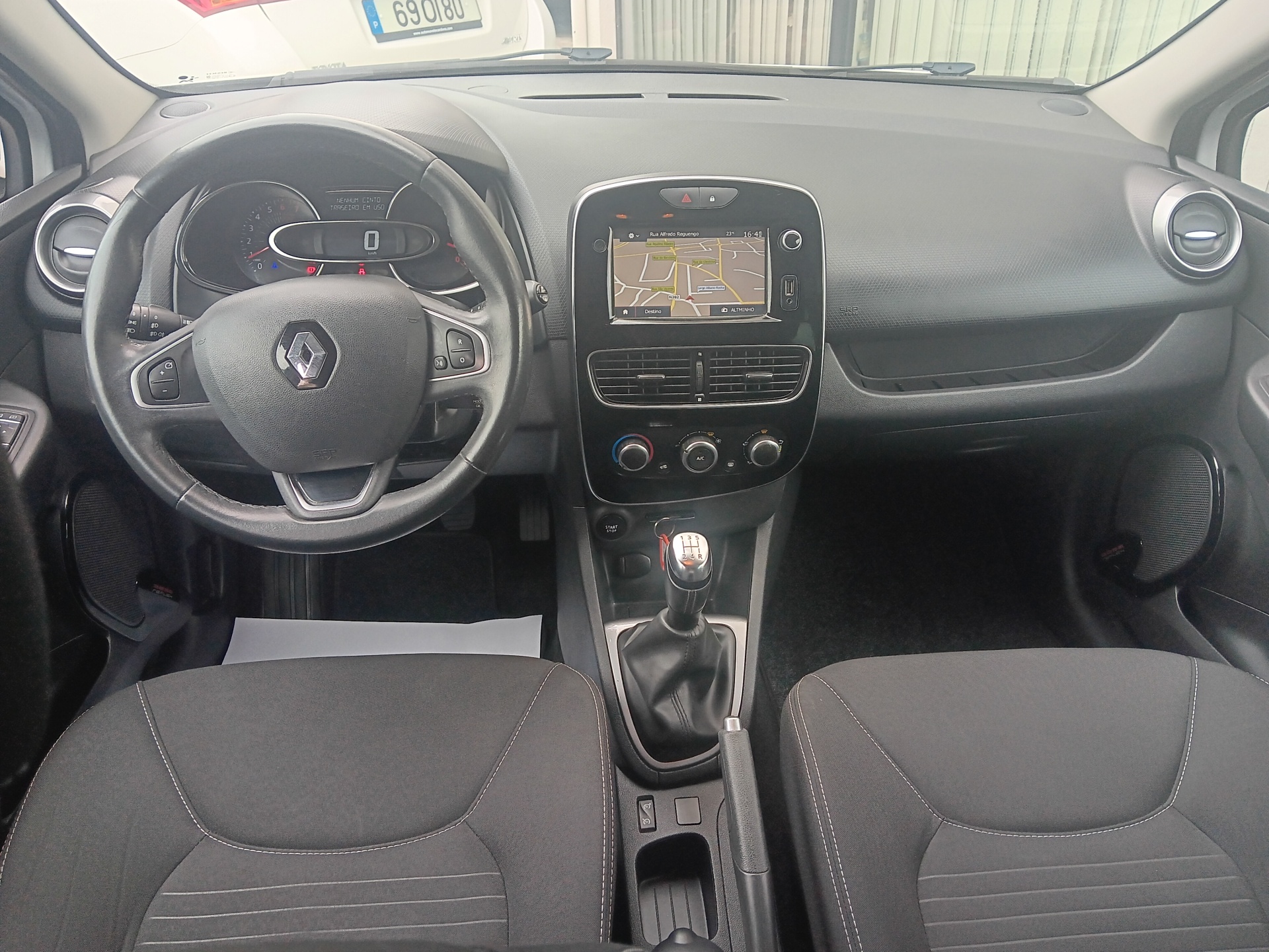 Renault Clio Limited 0.9 TCe 90cv Renault Clio Limited 0.9 TCe 90cv