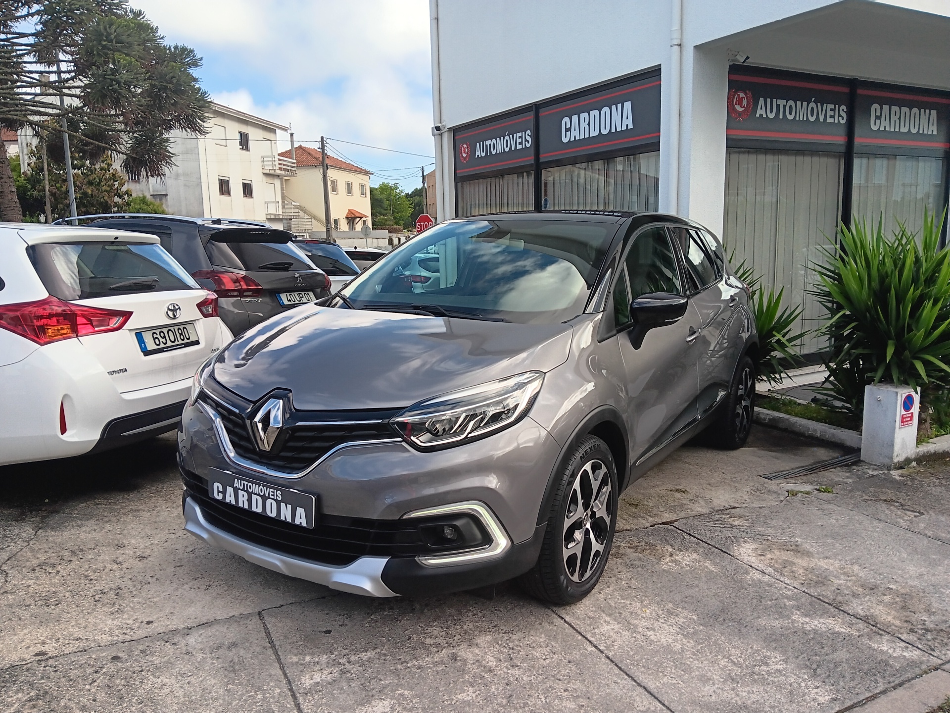 Renault Captur Exclusive 0.9 TCe 90cv Renault Captur Exclusive 0.9 TCe 90cv