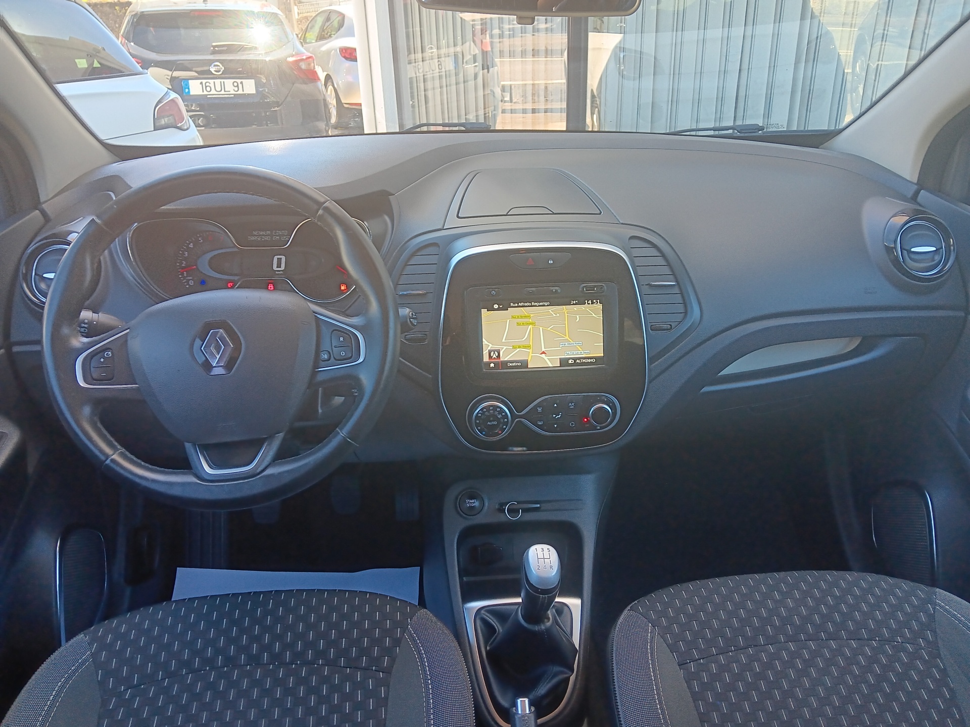 Renault Captur Exclusive 0.9 TCe 90cv Renault Captur Exclusive 0.9 TCe 90cv