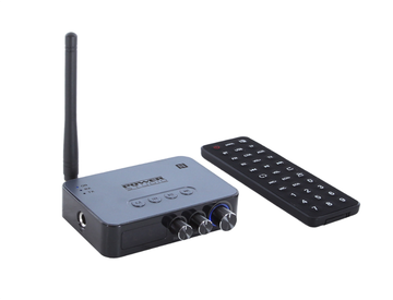 BT10RT - Bluetooth transmitter/receiver POWER STUDIO Dispositivo eletrónico cinzento e preto com antena e comando remoto preto.