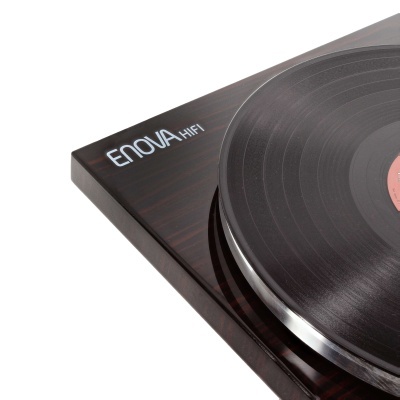 Gira-discos ENOVA HIFI com disco de vinil preto