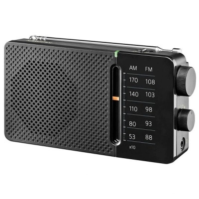 Rádio portátil preto com escala AM/FM e botões laterais.