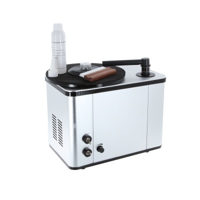 Máquina de polimento portátil metálica prateada com topo preto e acessórios